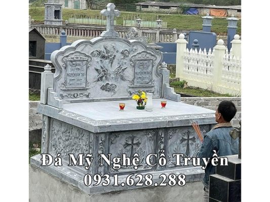 Xây Mộ đá đôi Công giáo